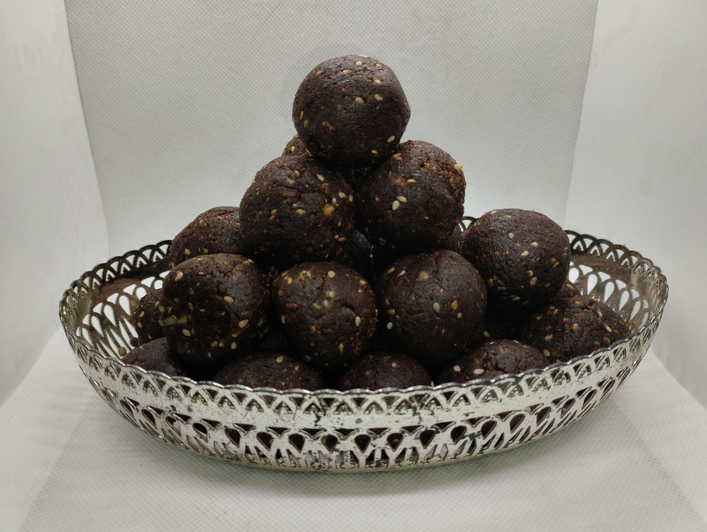 Shahi Alsi Piniyyan (Laddu)